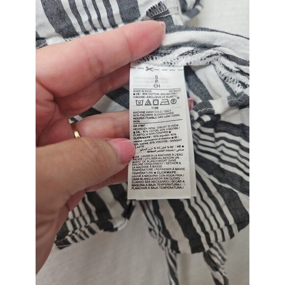 Womens Sz Small Old Navy Stripe Wrap Blouse Gray White V Neck Yk2 Peasant Beachy - Picture 7 of 10